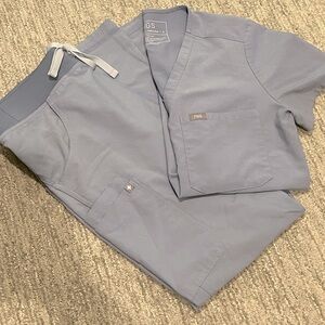 Figs scrub set in vapor blue. Technical collection, excellent condition!